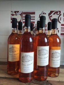 Wino rabarbarowo truskawkowe. Svojskie.pl